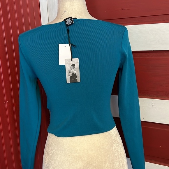 NWT Sincerely Jules Long Sleeve Crop Top M - Picture 3 of 8